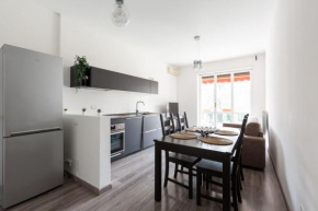 Large Apartment Close to Metro